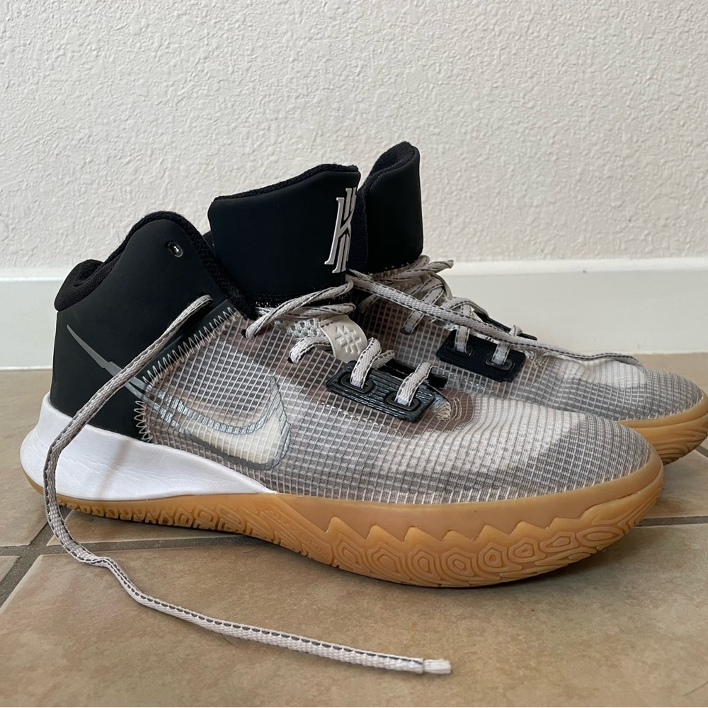 Kyrie Flytrap